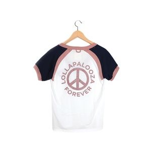 Camp Collection Lollapalooza Forever v neck Tee L